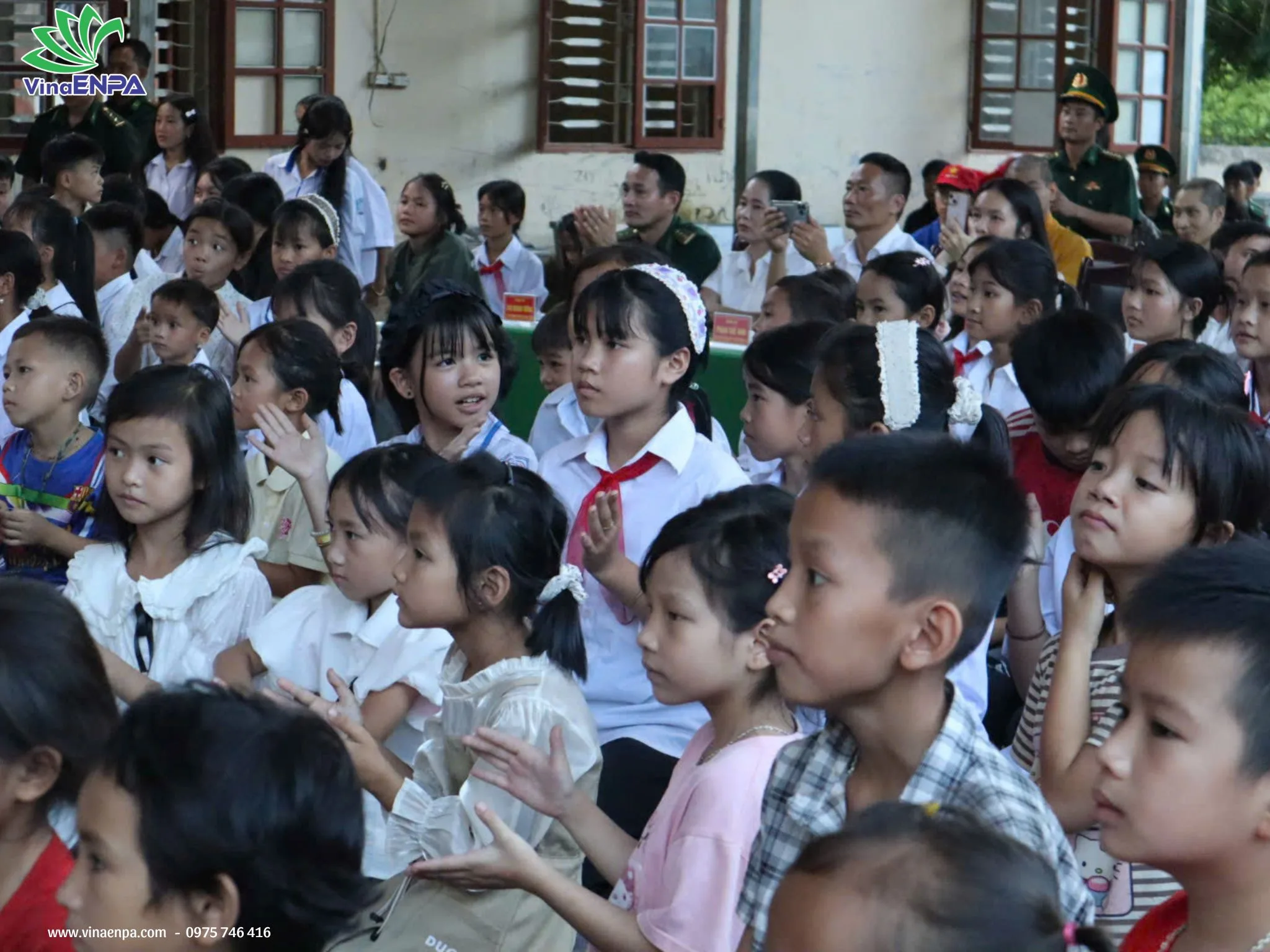 Nụ cười của học sinh vùng cao