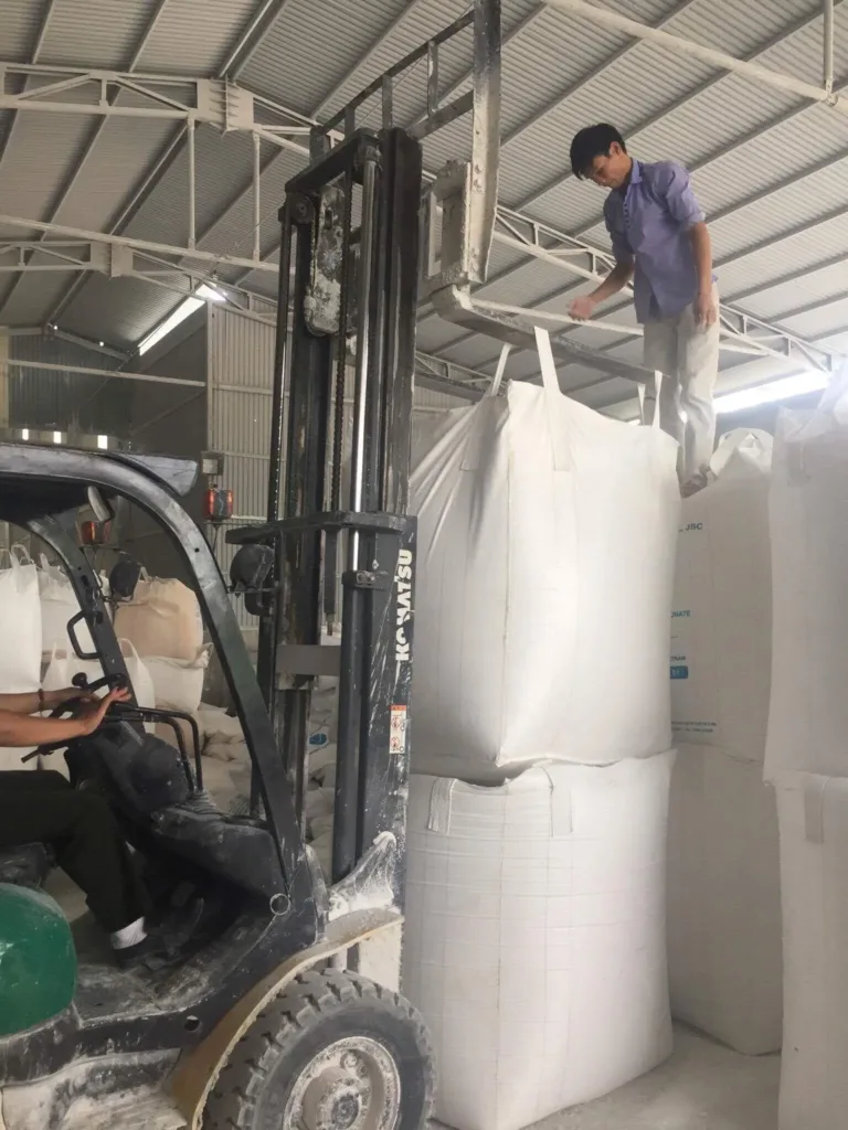 Bao jumbo 1 tấn được sử dụng phổ biến trong vận chuyển hàng nặng